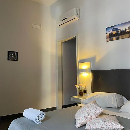 نابولي Ania Hotels المظهر الخارجي الصورة