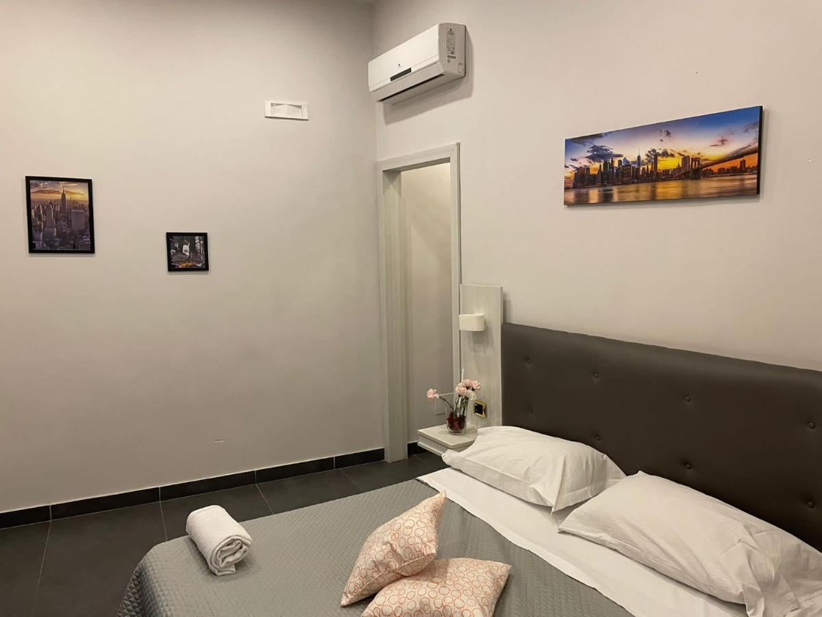 نابولي Ania Hotels المظهر الخارجي الصورة