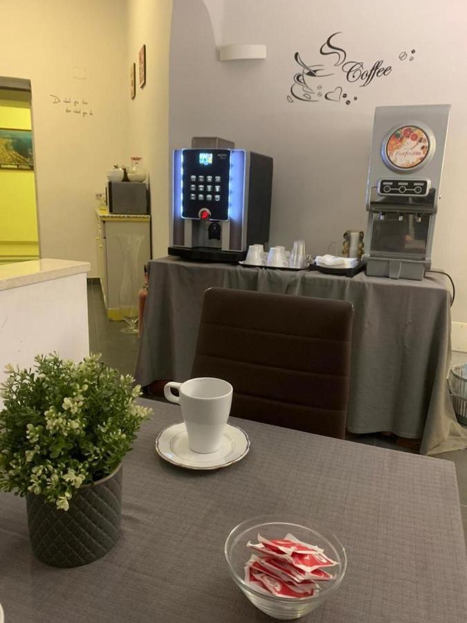 نابولي Ania Hotels المظهر الخارجي الصورة